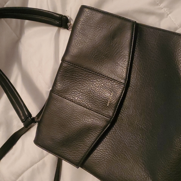 Matt & Nat Vegan Leather Black Purse - Picture 1 of 4